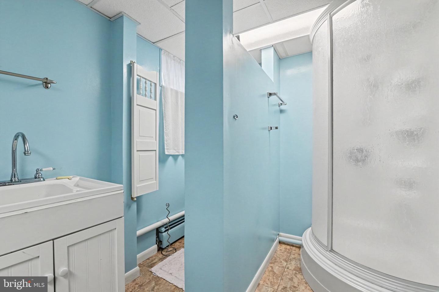 208 E Hillcrest Dr Property Photo 25