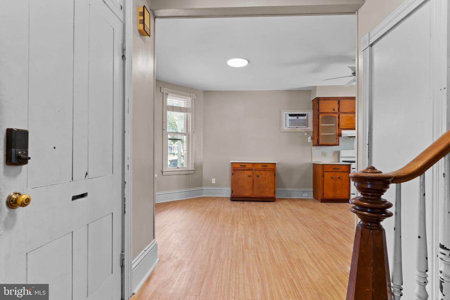 214 N College St Property Photo 2