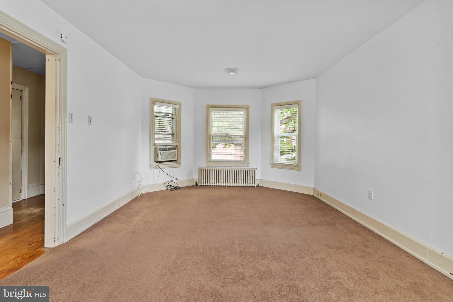 214 N College St Property Photo 11