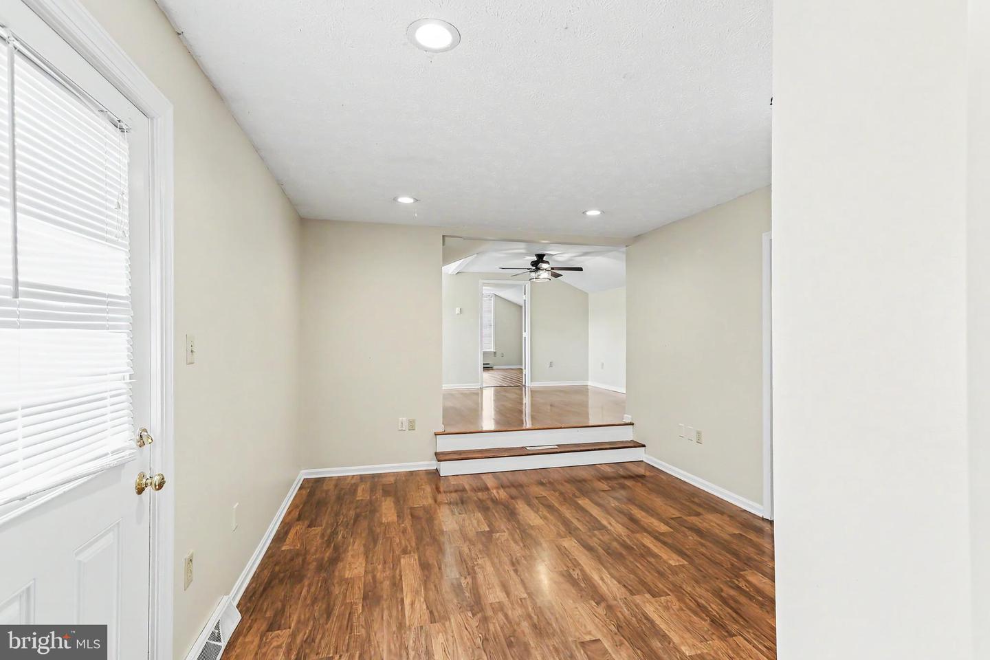 98 Herman Ave #g Property Photo 4