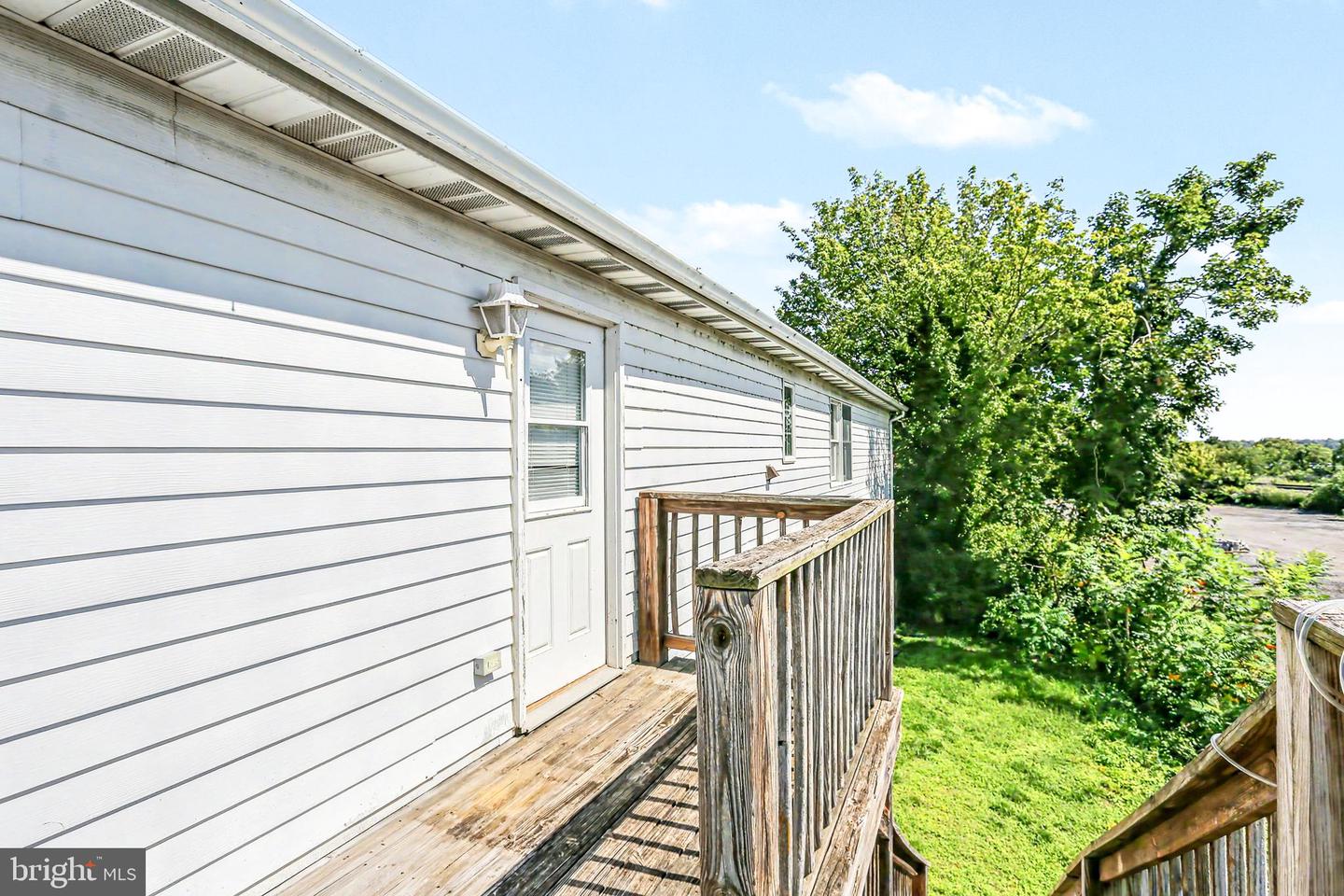 98 Herman Ave #g Property Photo 10
