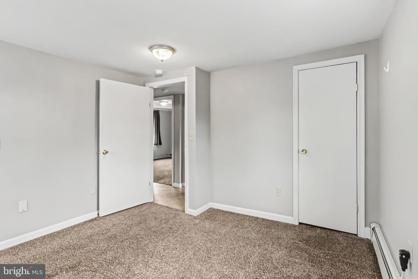 400 W Dauphin Property Photo 17