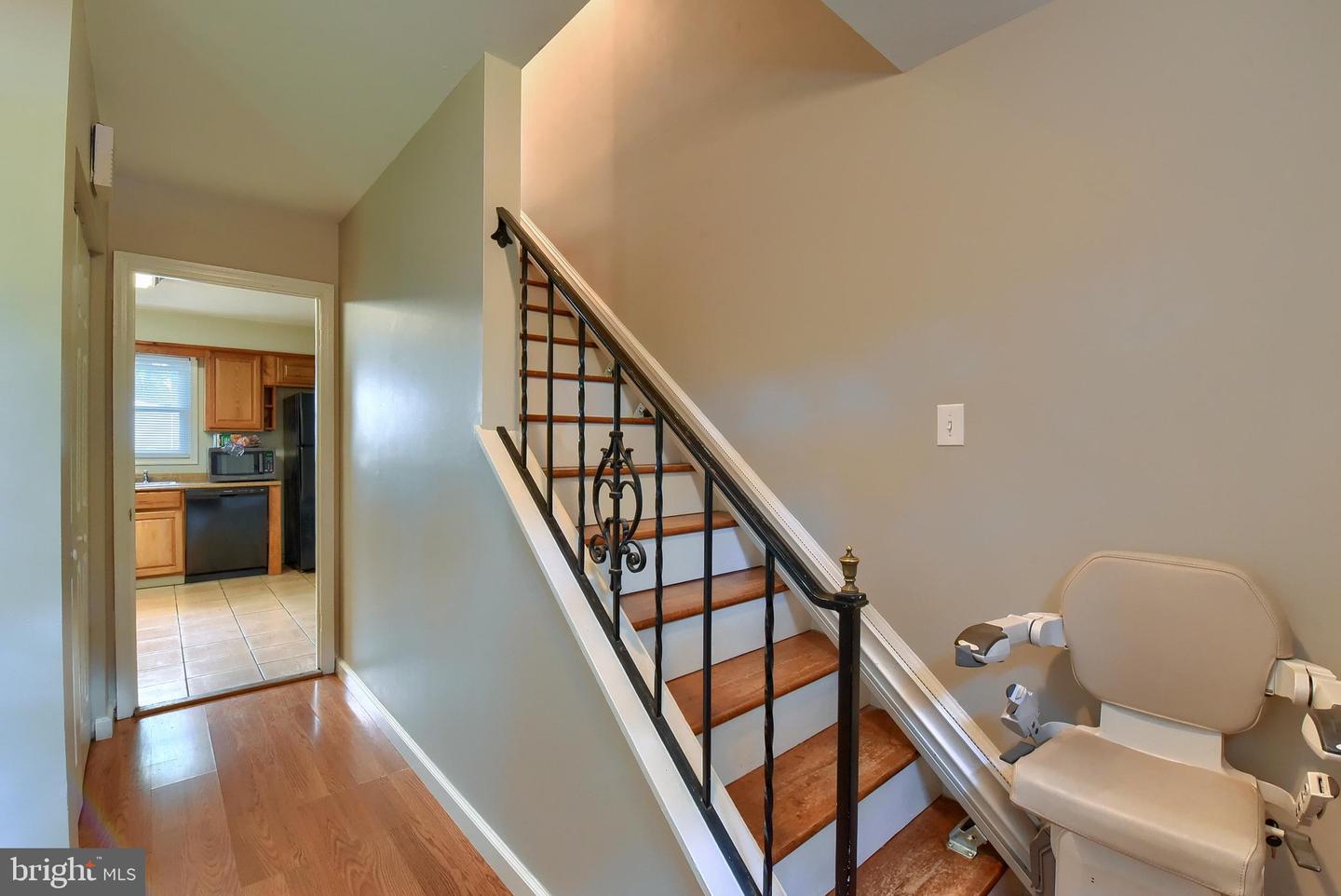 2204 Fenwick Ave Property Photo 5