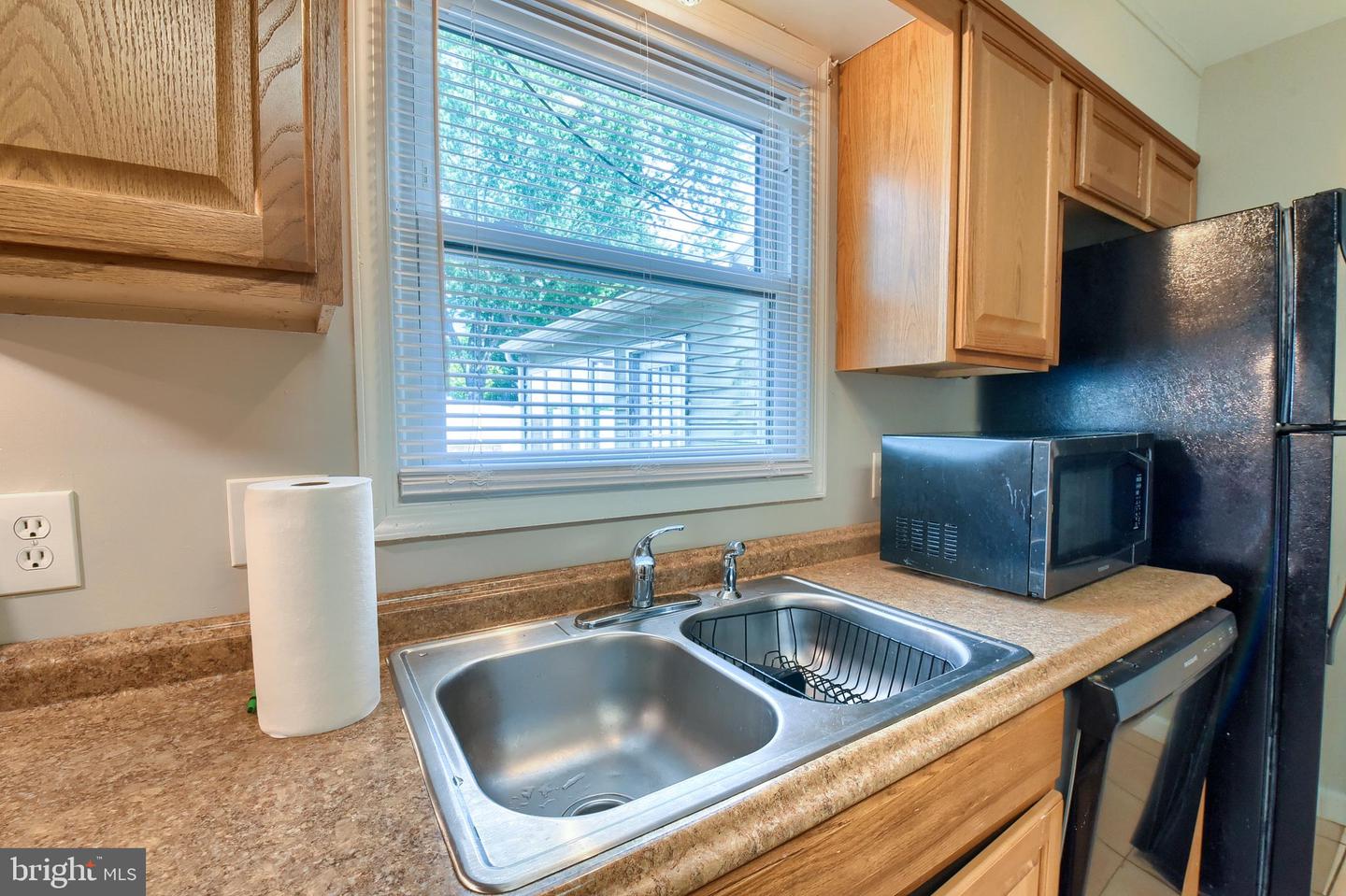 2204 Fenwick Ave Property Photo 13