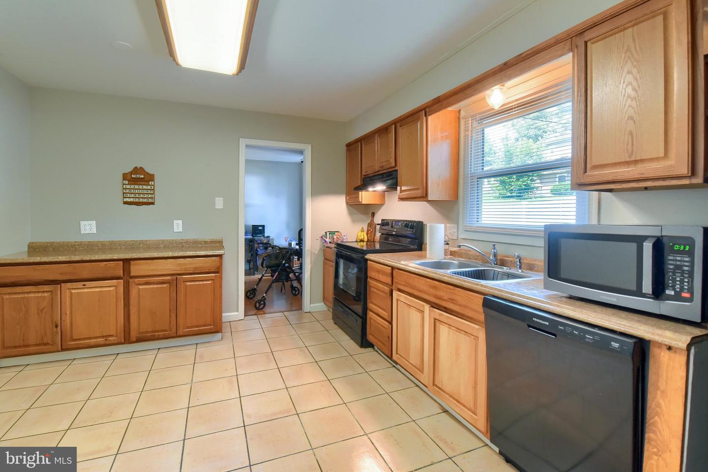 2204 Fenwick Ave Property Photo 14