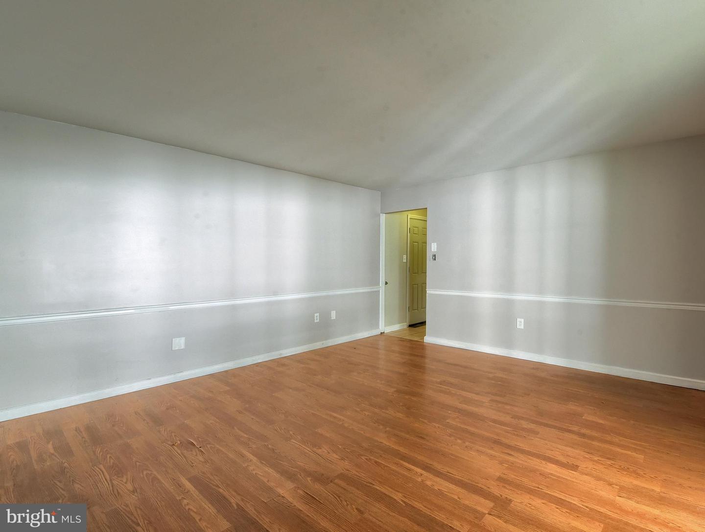 2204 Fenwick Ave Property Photo 18