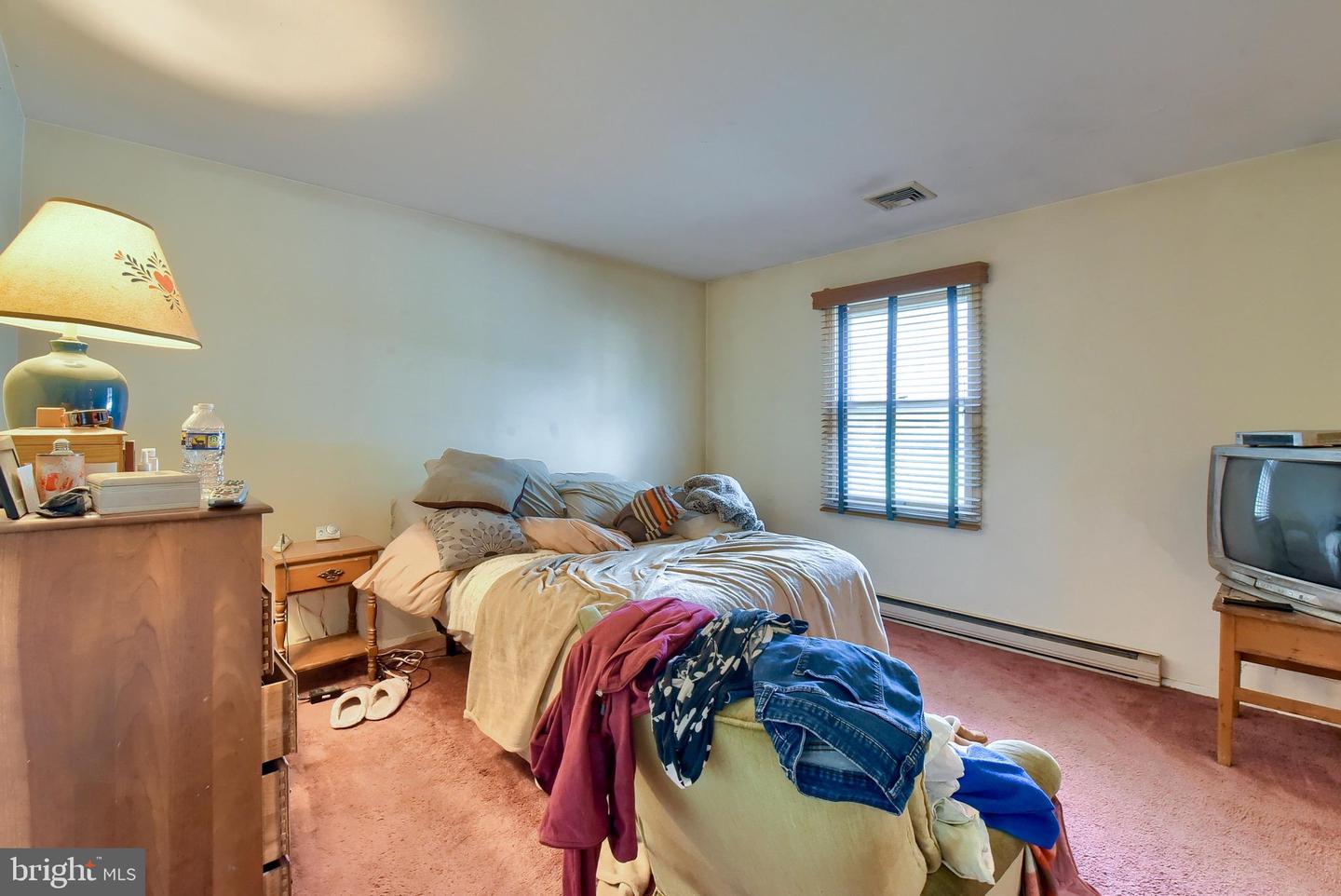 2204 Fenwick Ave Property Photo 27