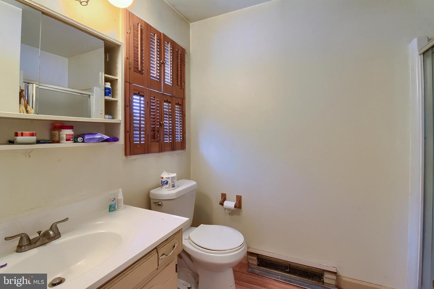 2204 Fenwick Ave Property Photo 29