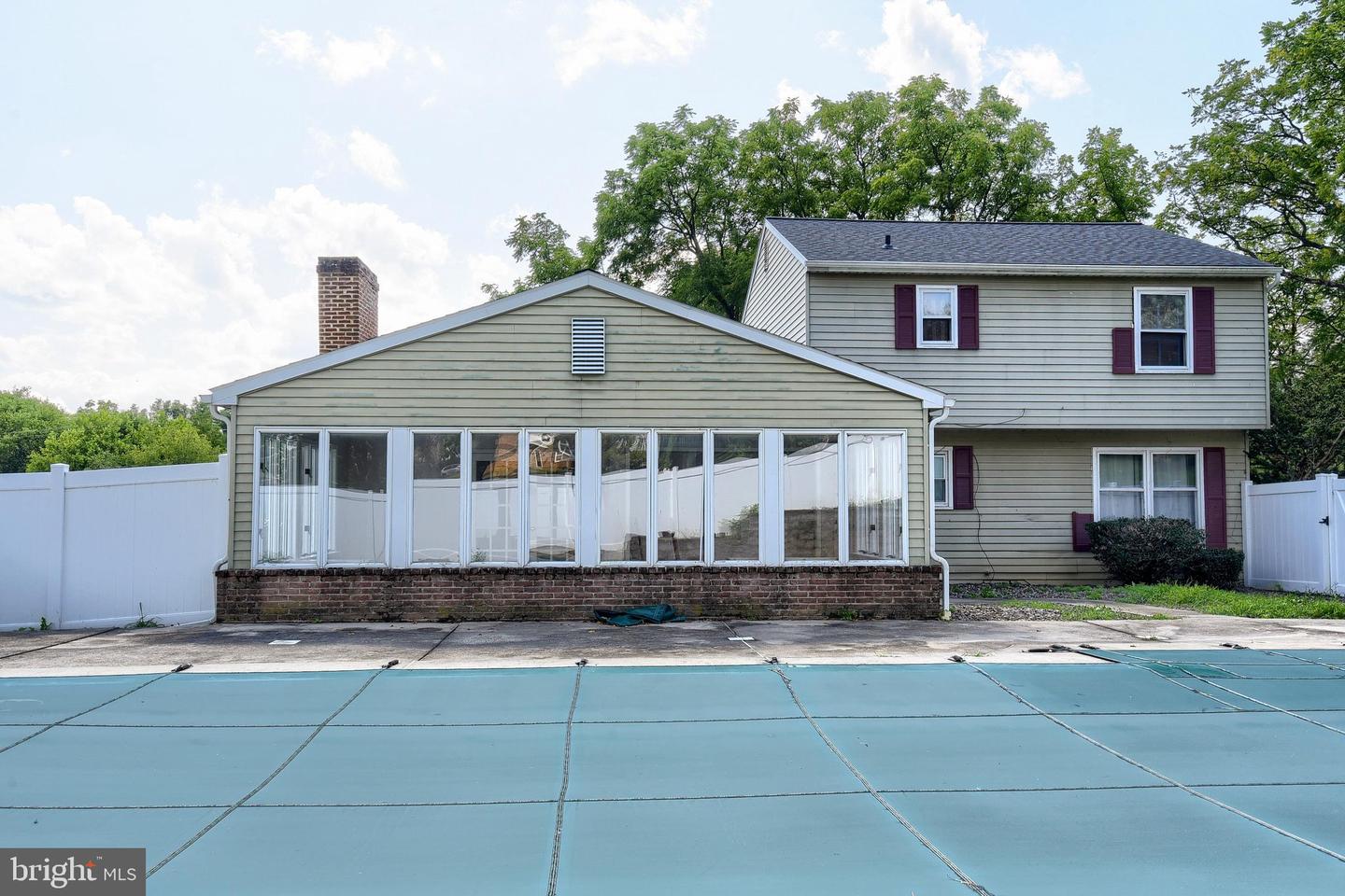 2204 Fenwick Ave Property Photo 38