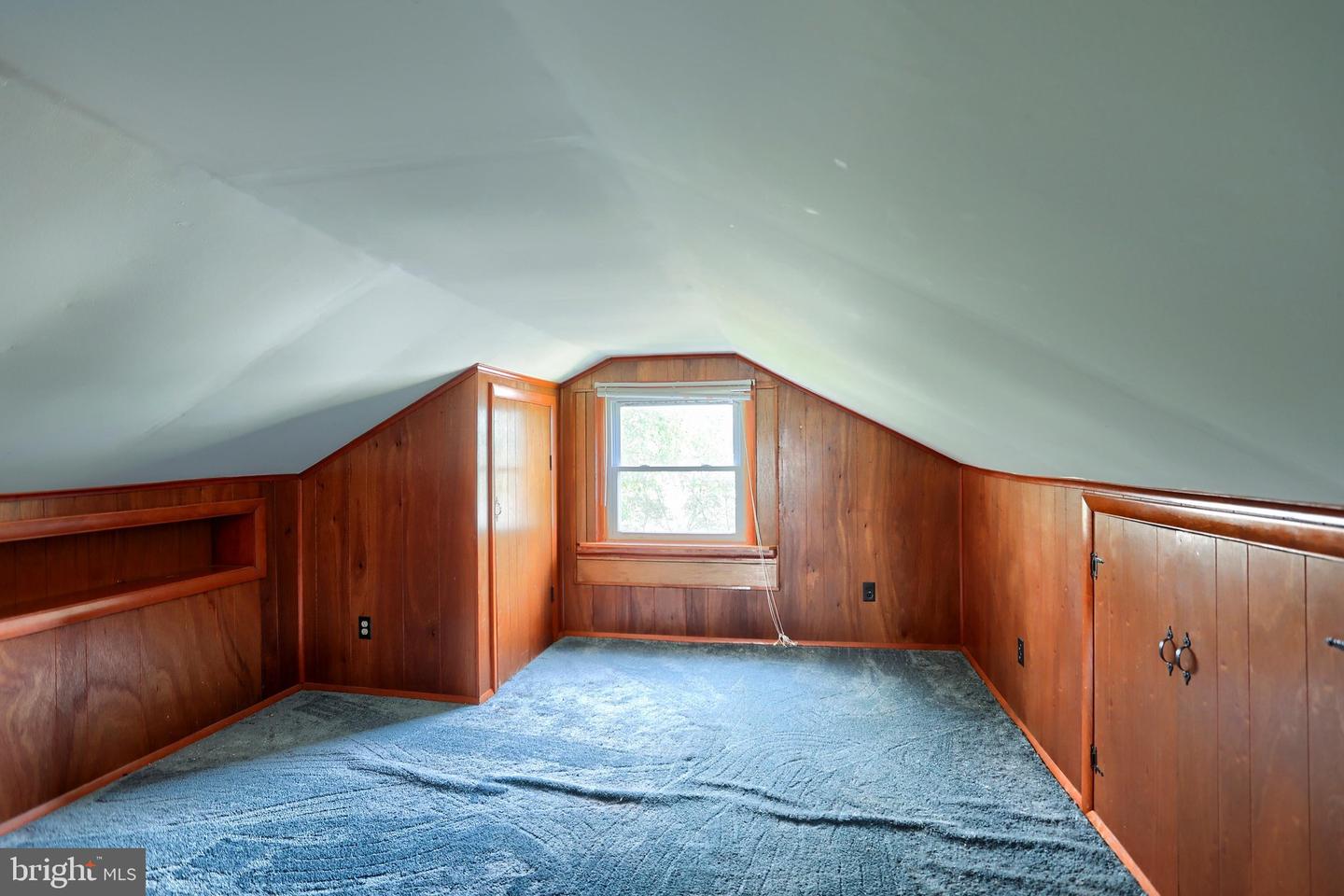 1945 Spring Rd Property Photo 21