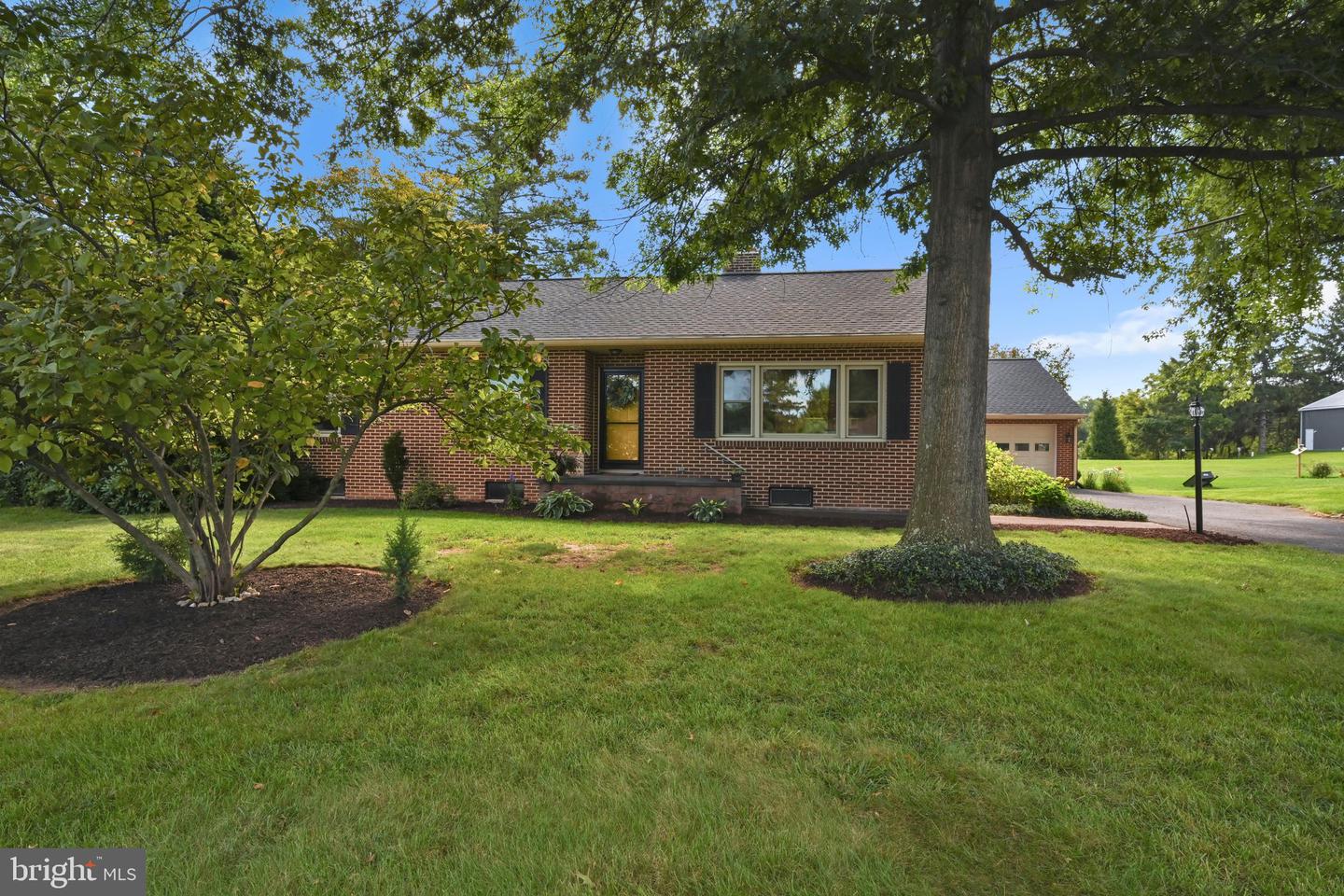 29 Fairfield St Property Photo 4