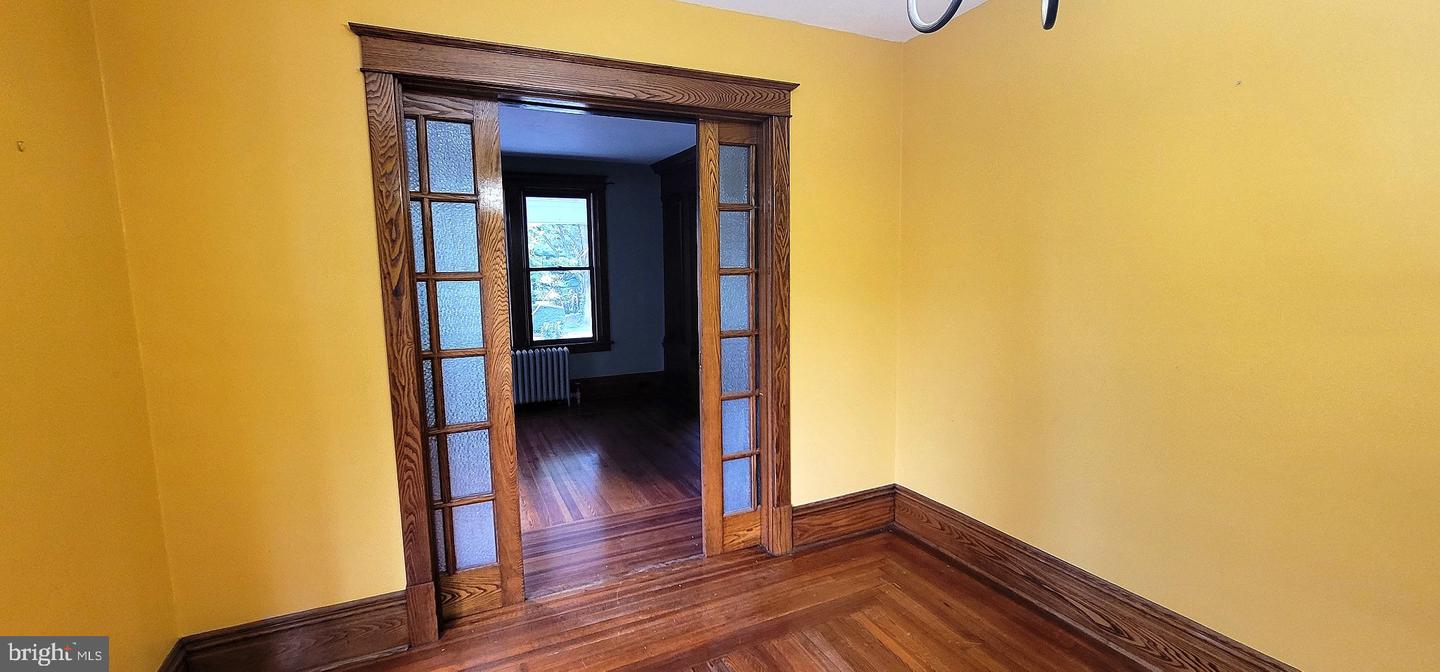 512 S Market St Property Photo 13