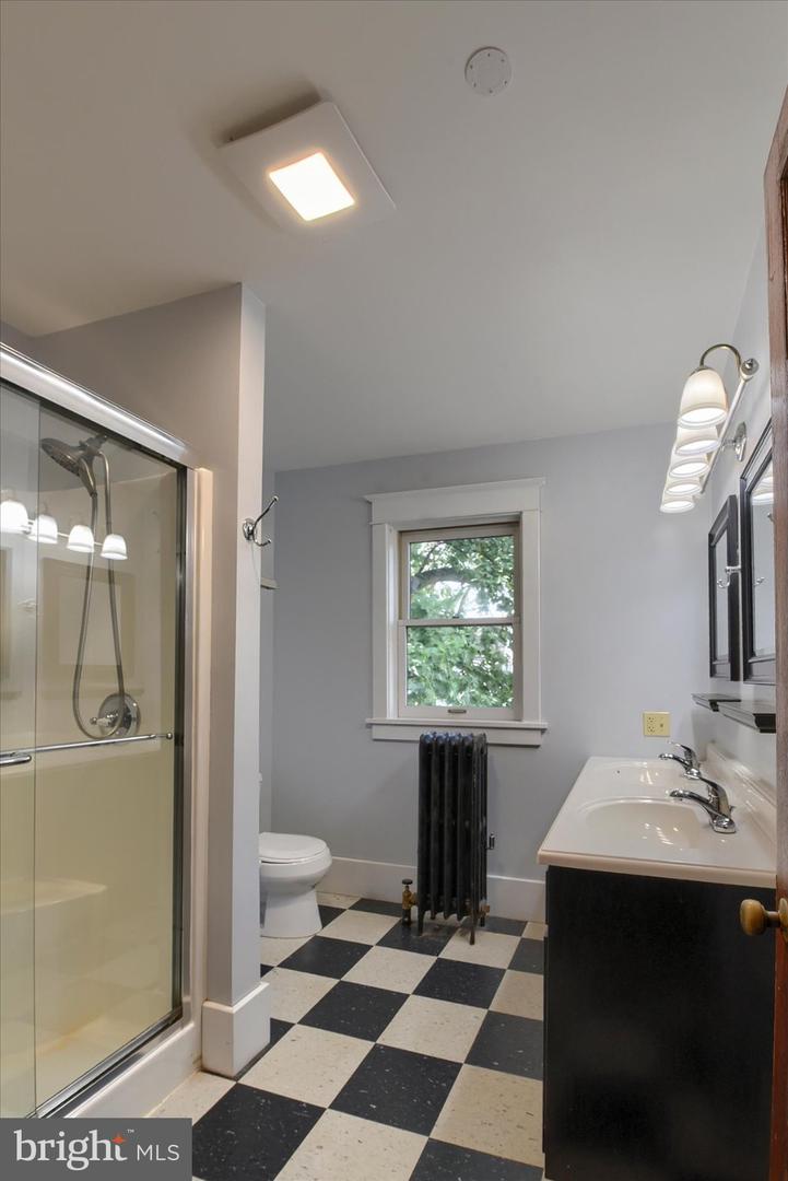512 S Market St Property Photo 25