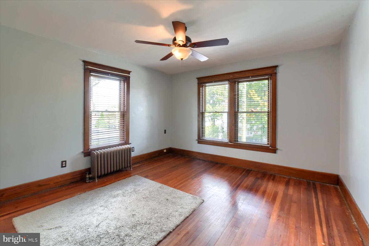 512 S Market St Property Photo 28
