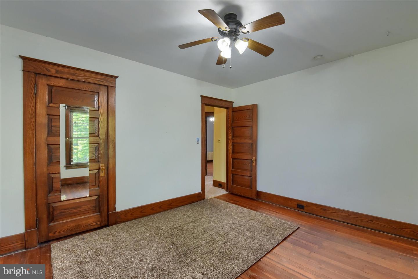 512 S Market St Property Photo 30