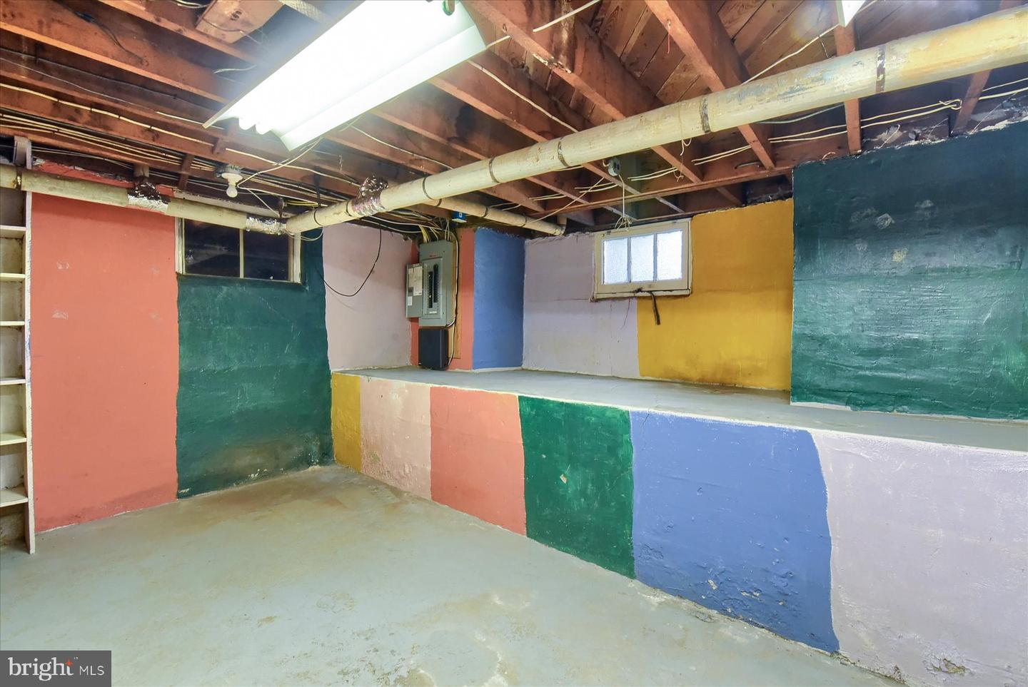 512 S Market St Property Photo 42