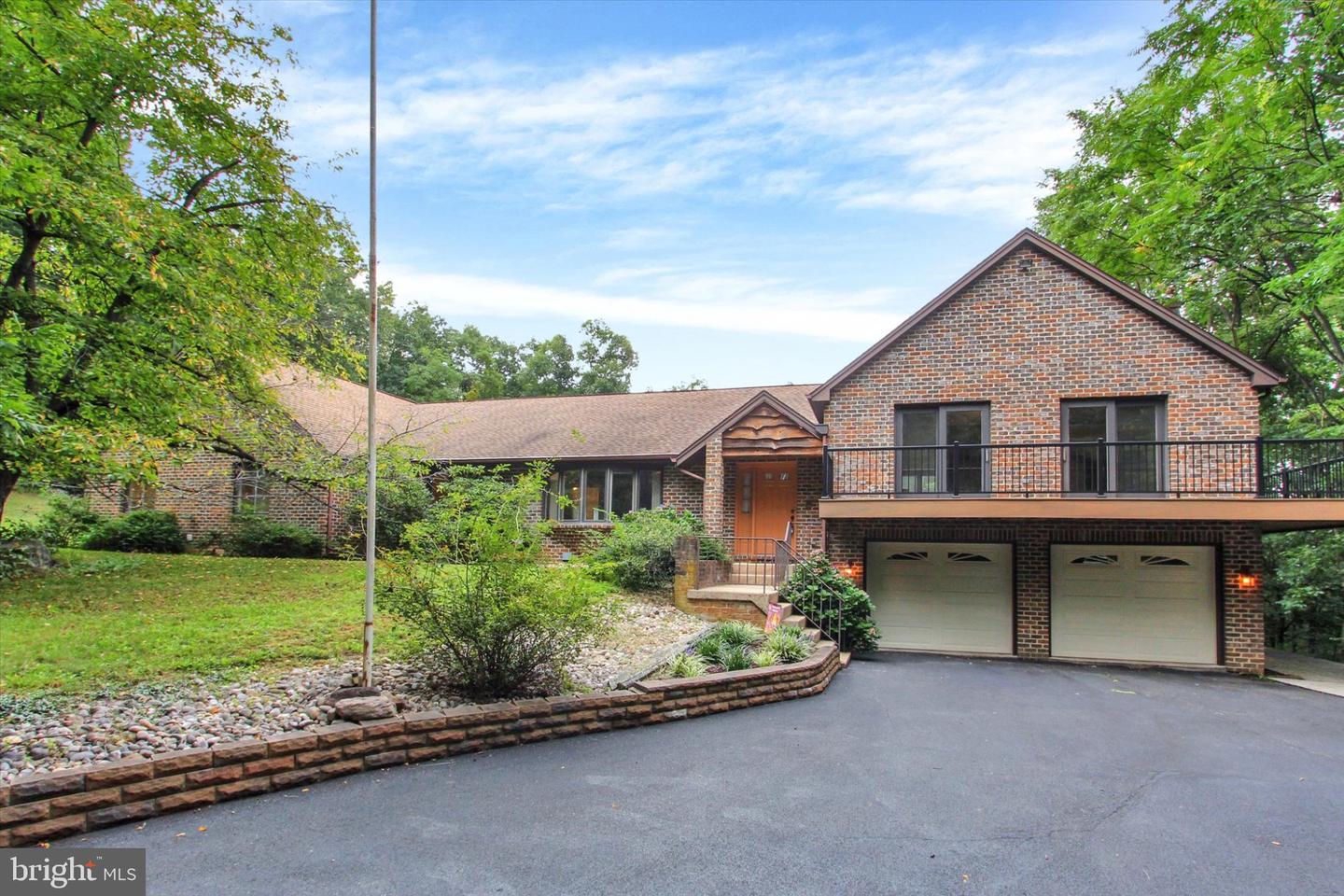 2221 Longs Gap Rd Property Photo 1