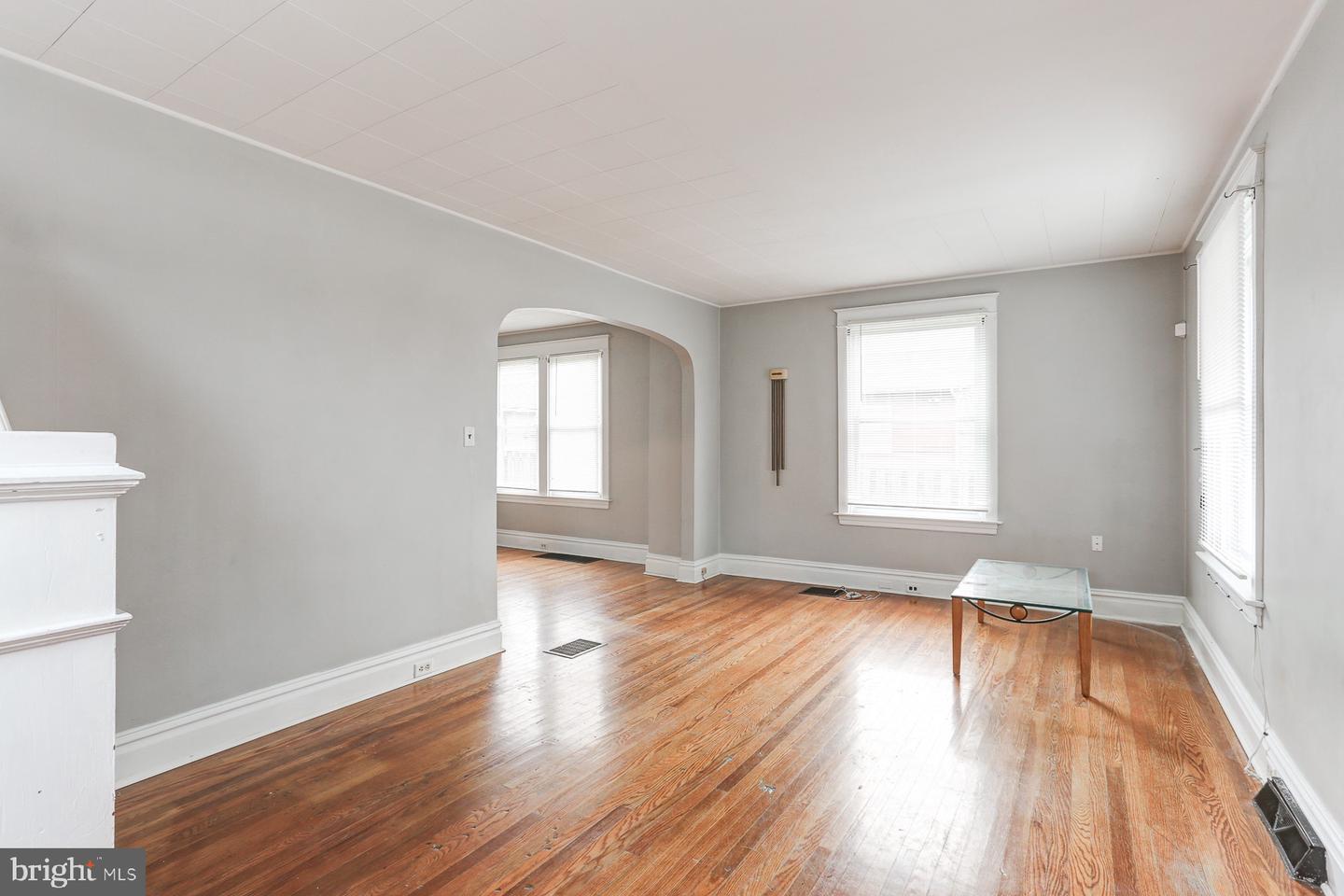 168 8th St Property Photo 4