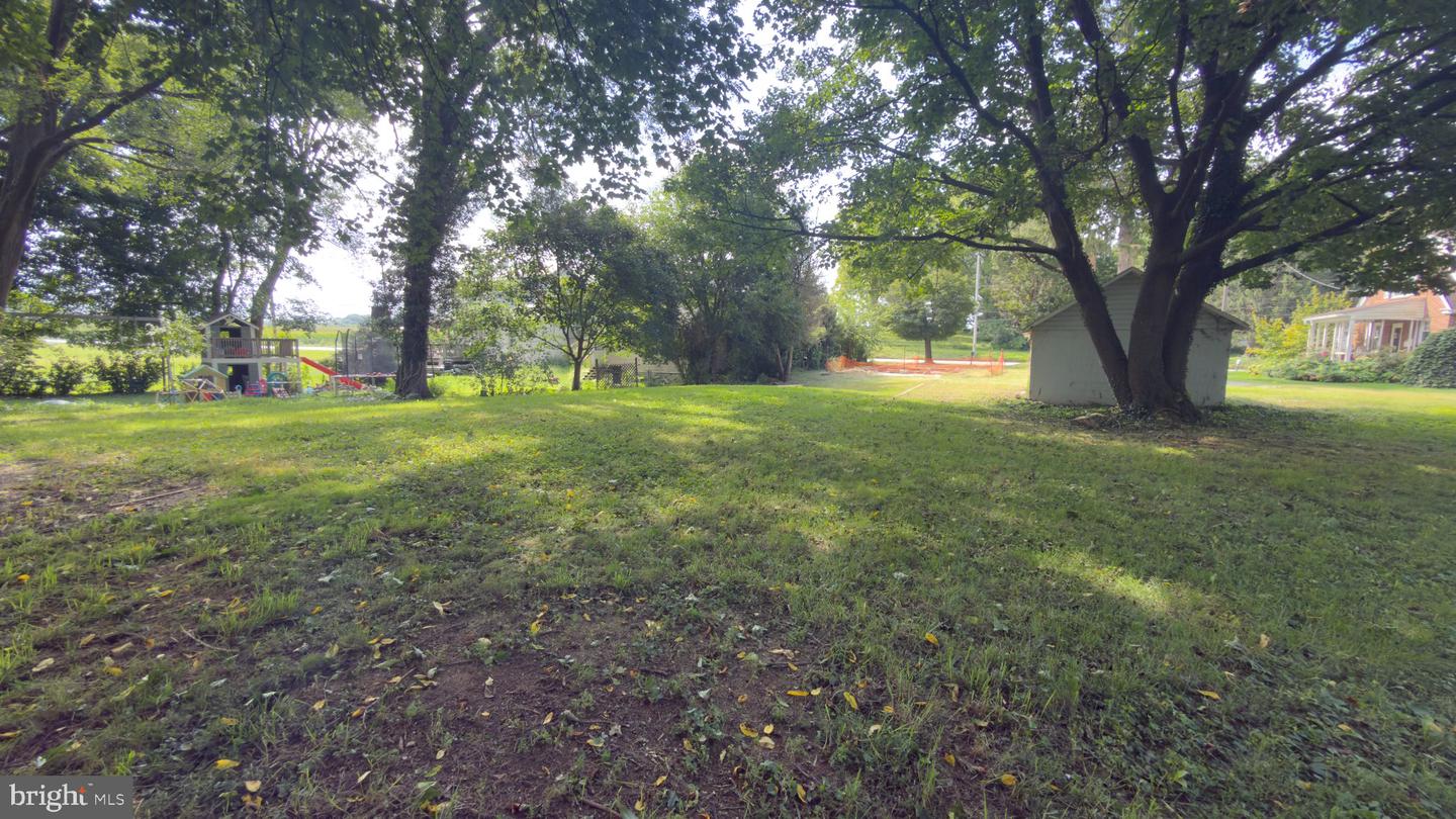 1506 W Trindle Rd Property Photo 12