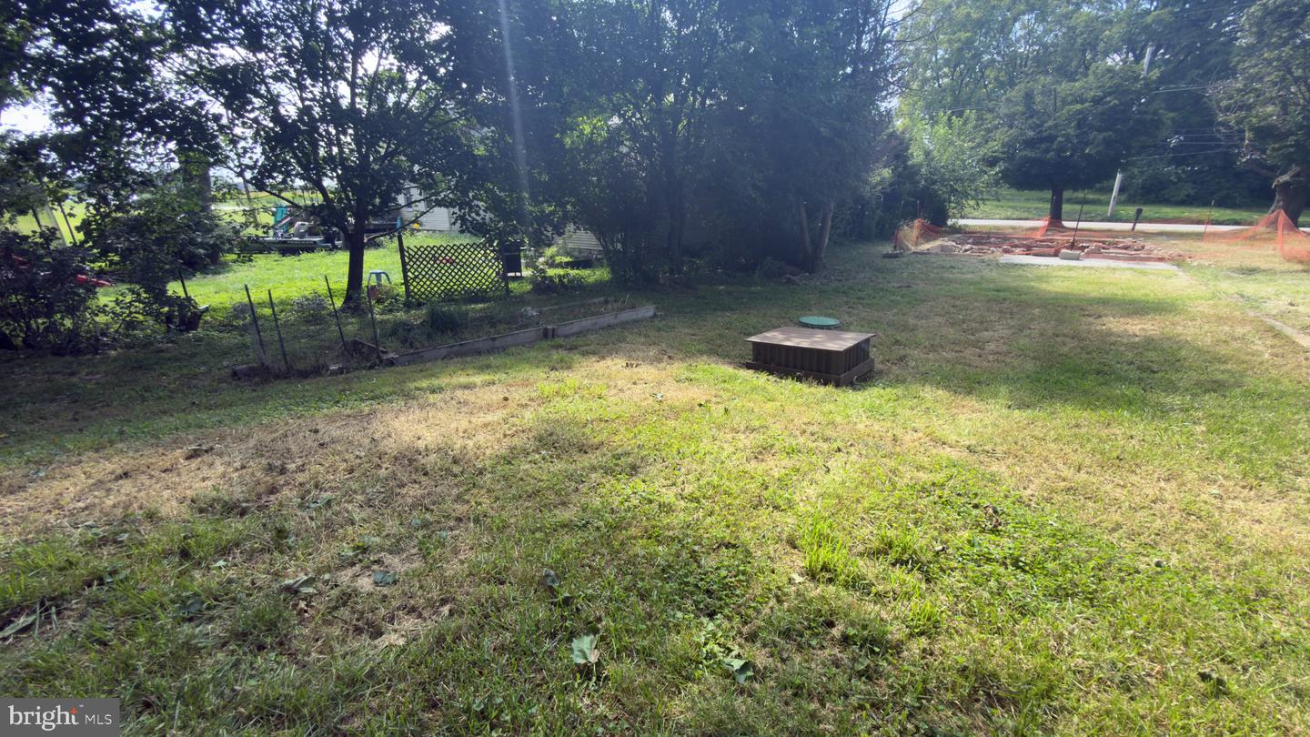 1506 W Trindle Rd Property Photo 14