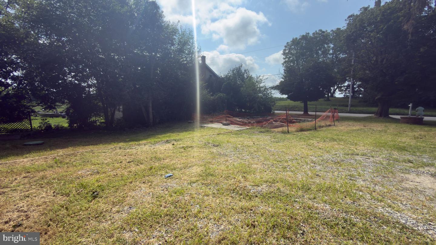 1506 W Trindle Rd Property Photo 20