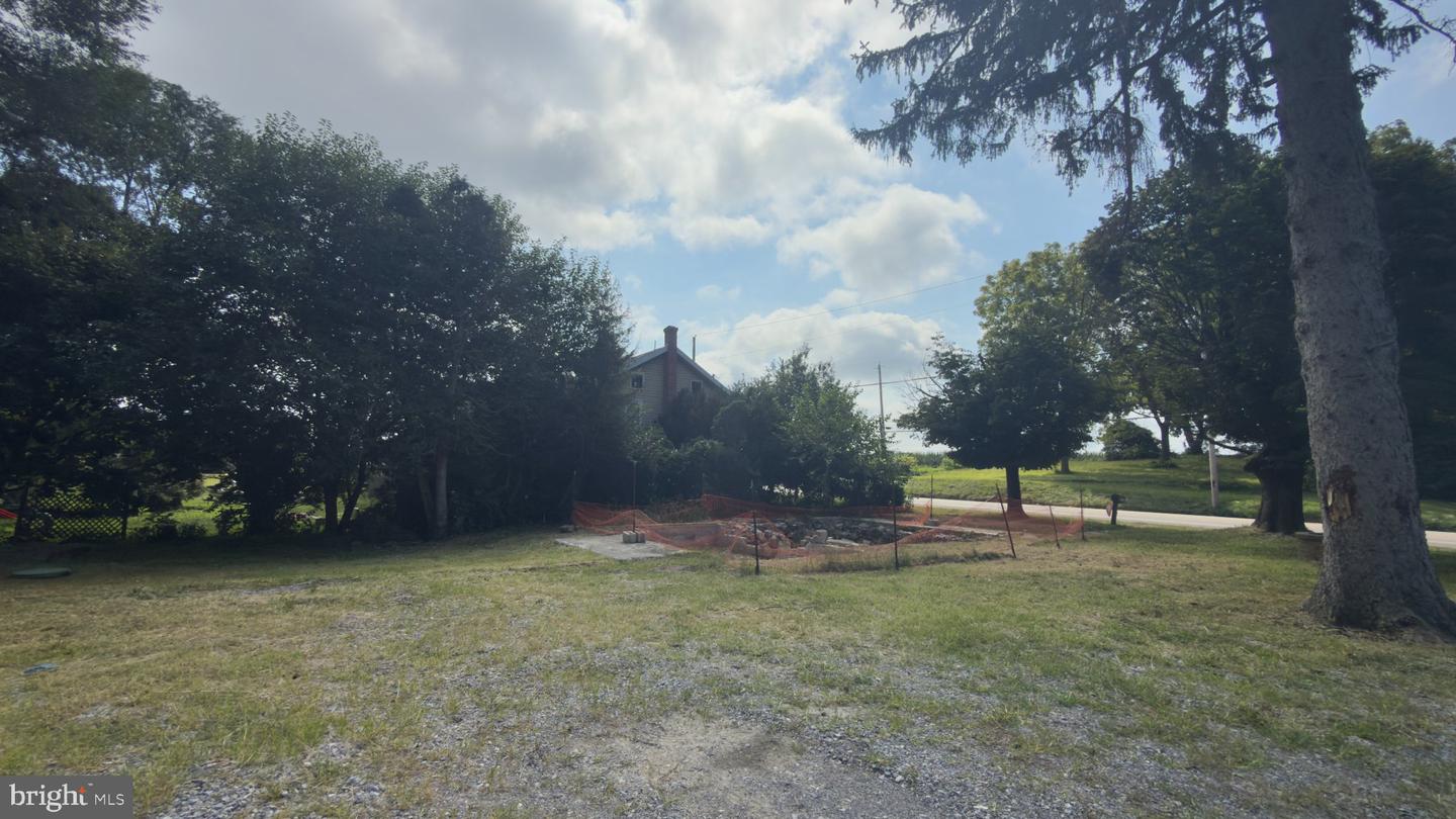 1506 W Trindle Rd Property Photo 21