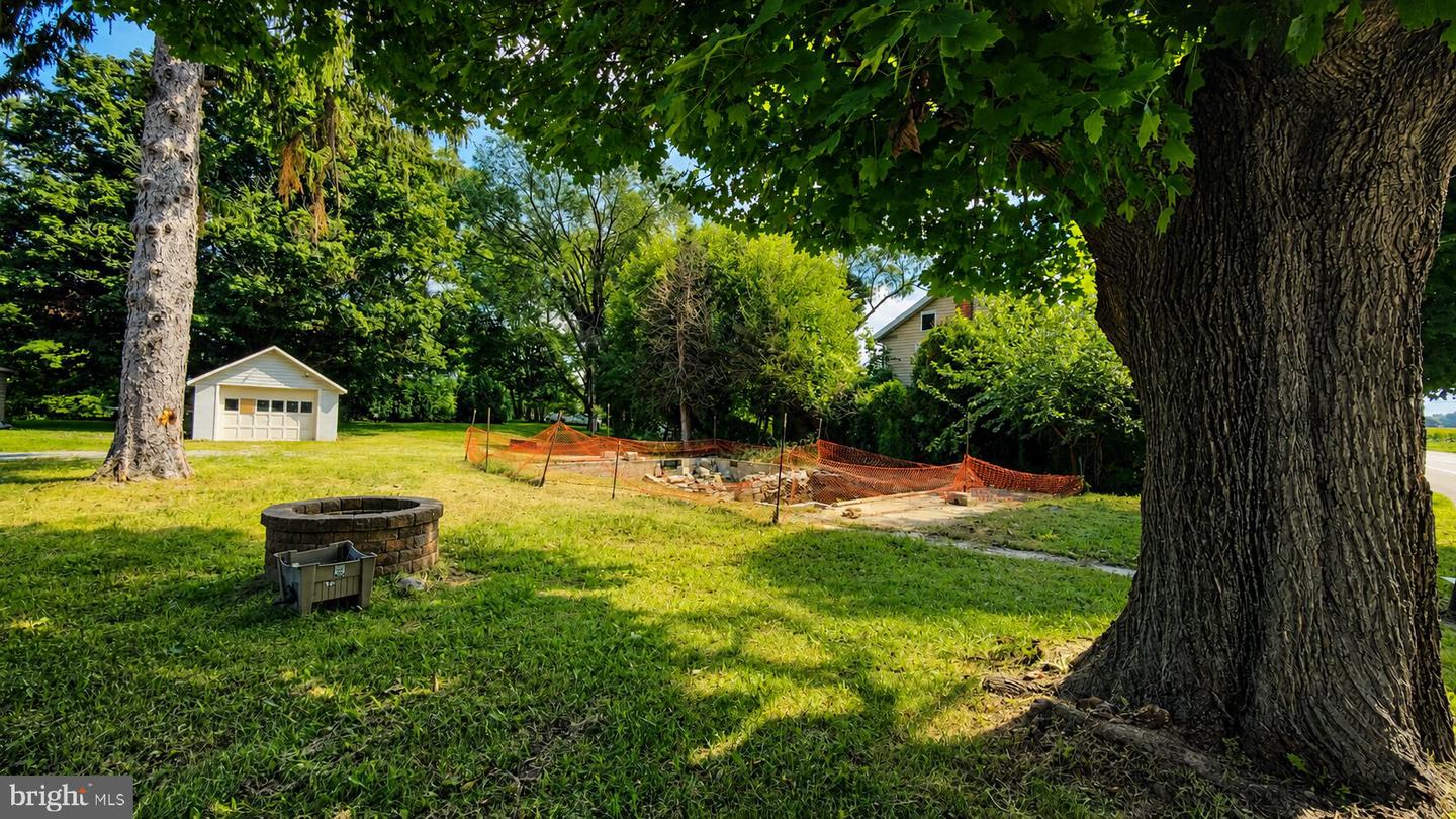 1506 W TRINDLE RD Property Photo 1