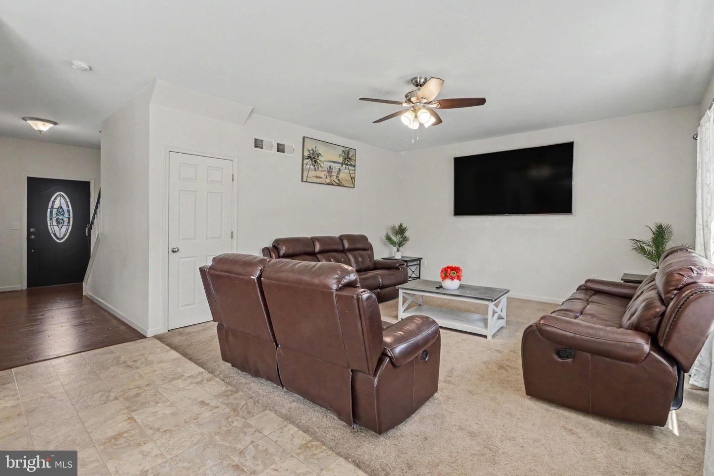 112 S Mountain Dr Property Photo 4