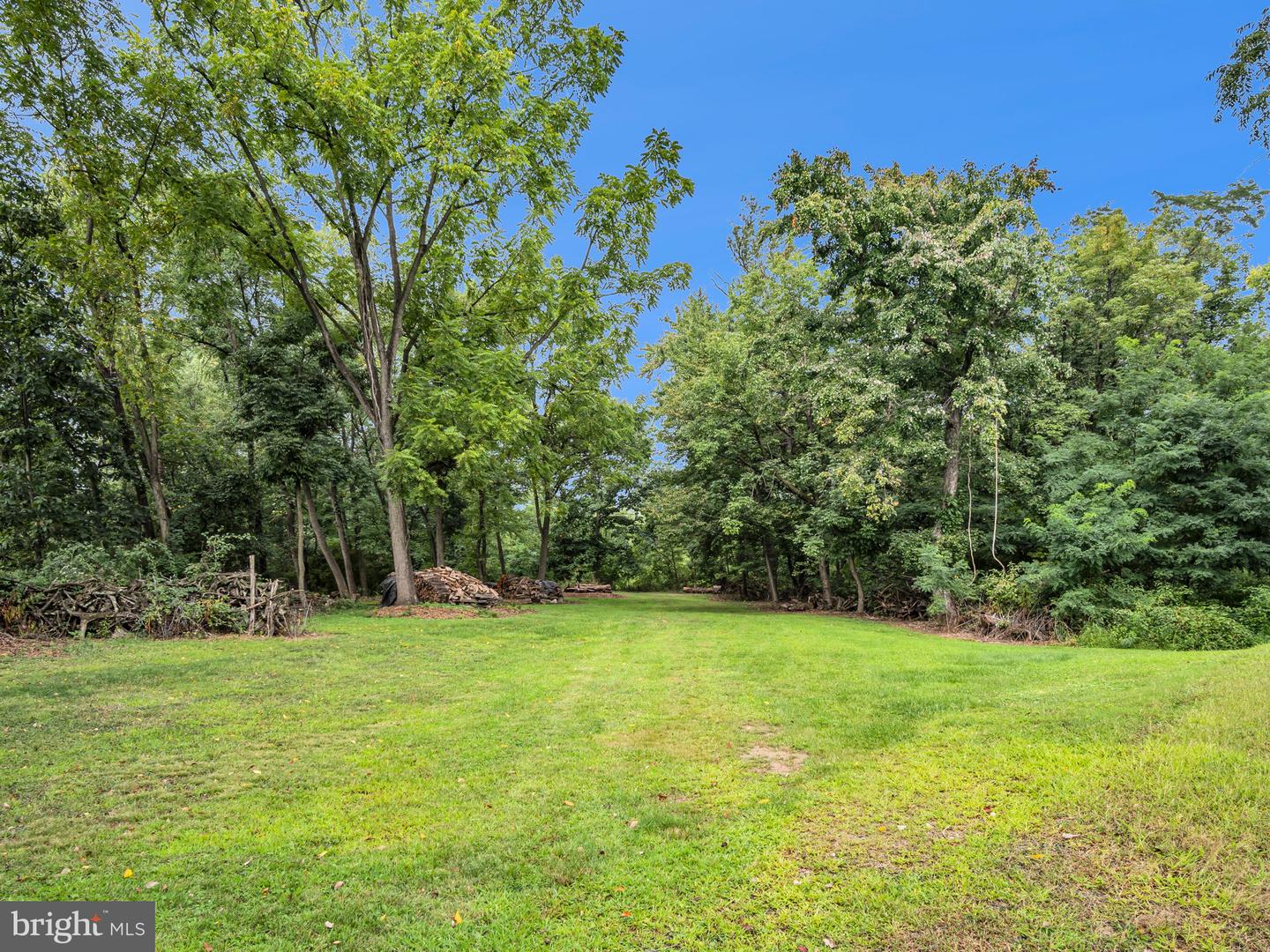 4460 Valley Rd Property Photo 17