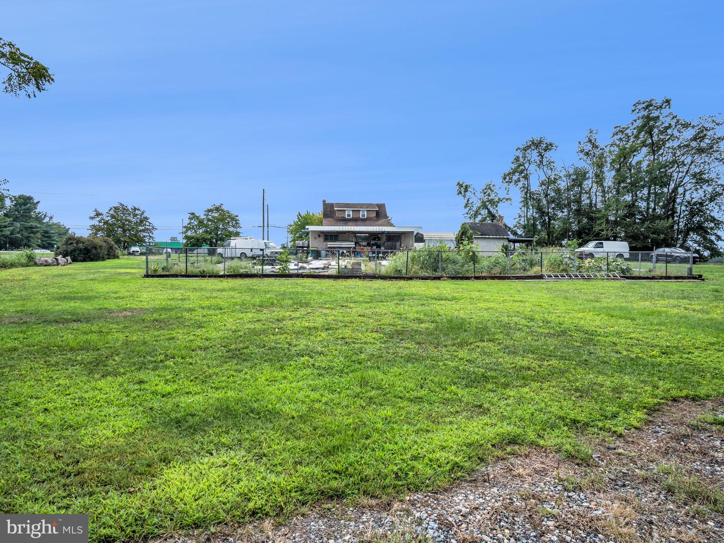 4460 Valley Rd Property Photo 23