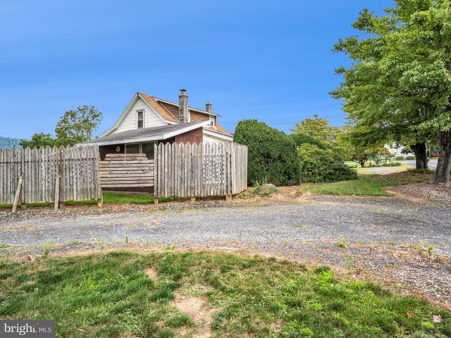 4460 Valley Rd Property Photo 24