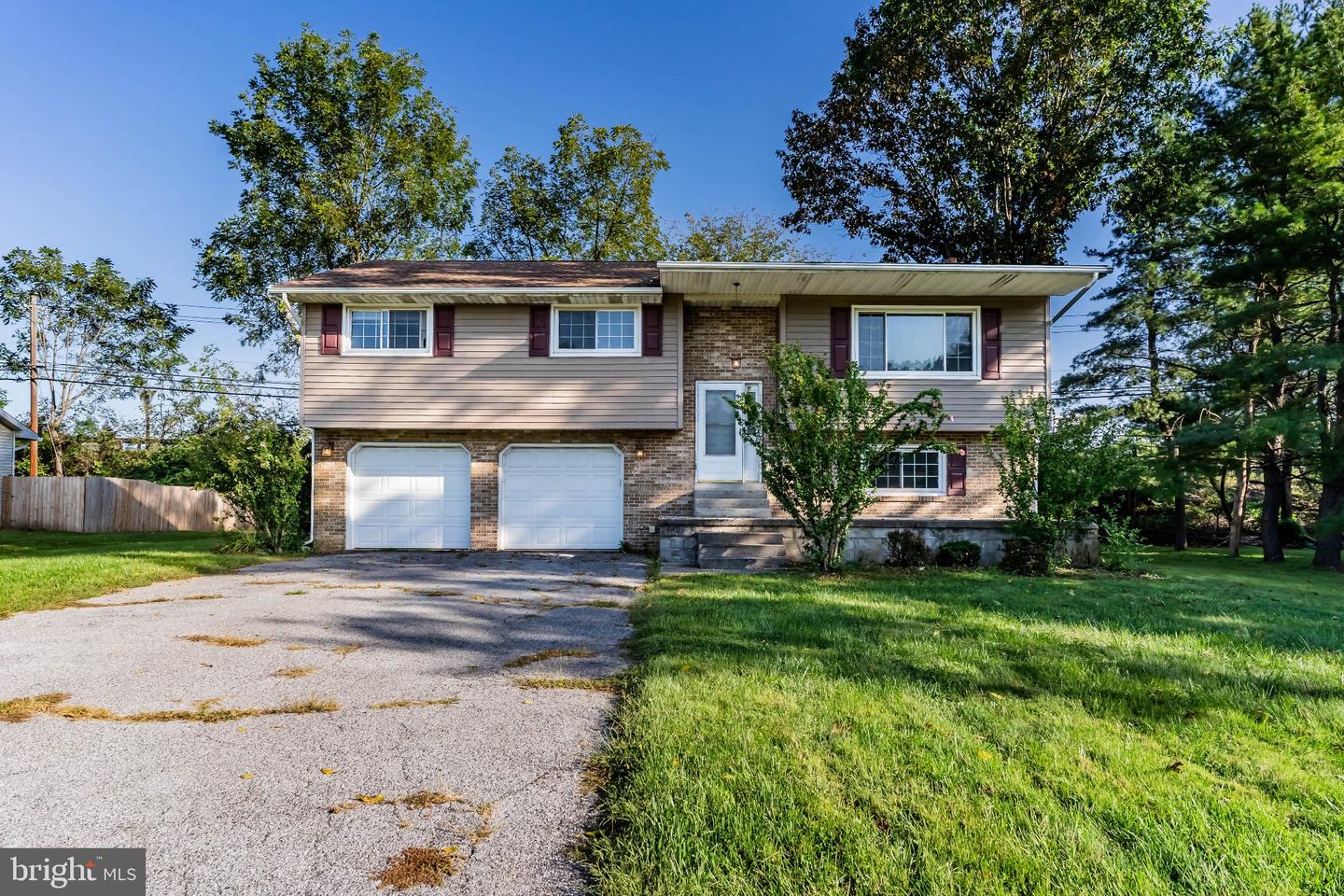 515 Thornwood Ln Property Photo 1