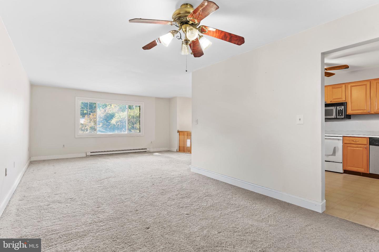 515 Thornwood Ln Property Photo 4