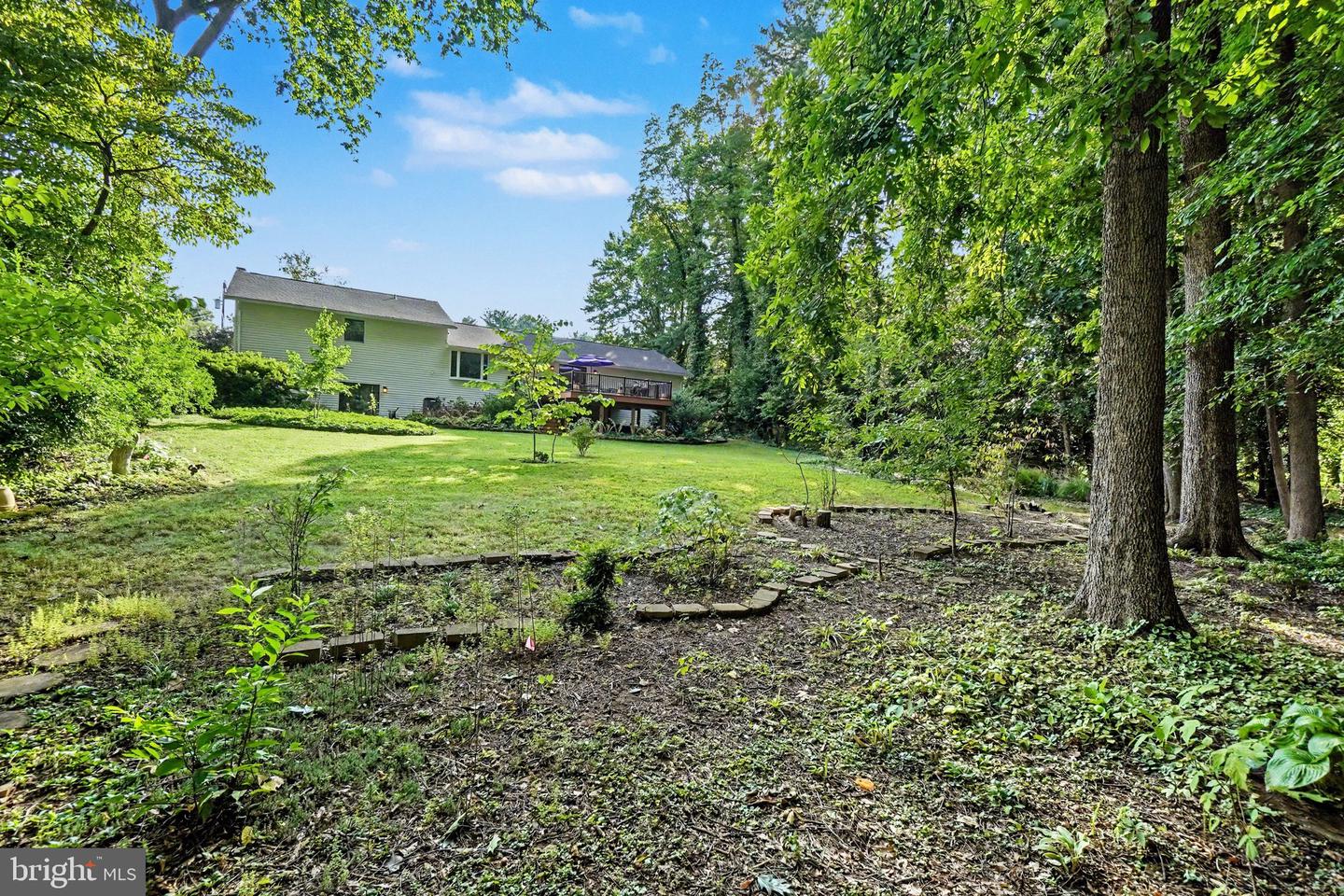 819 Meadow Ln Property Photo 28