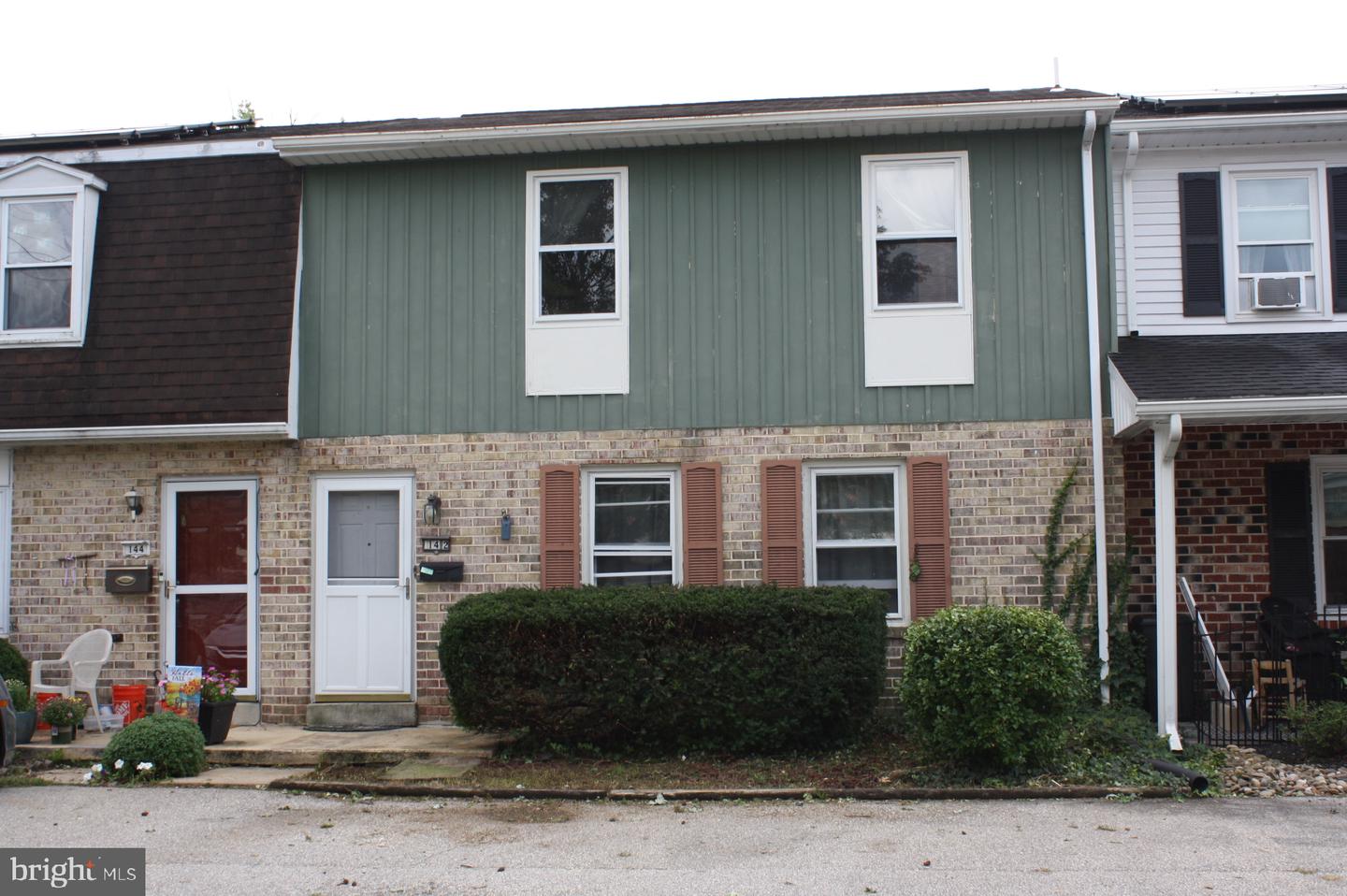 142 E CHAPEL AVE Property Photo 1