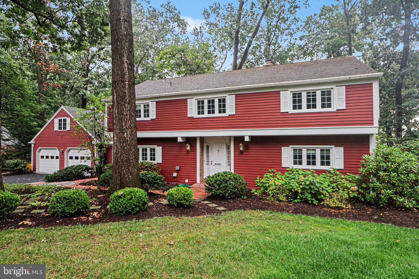 5021 Woodbox Ln Property Photo 2