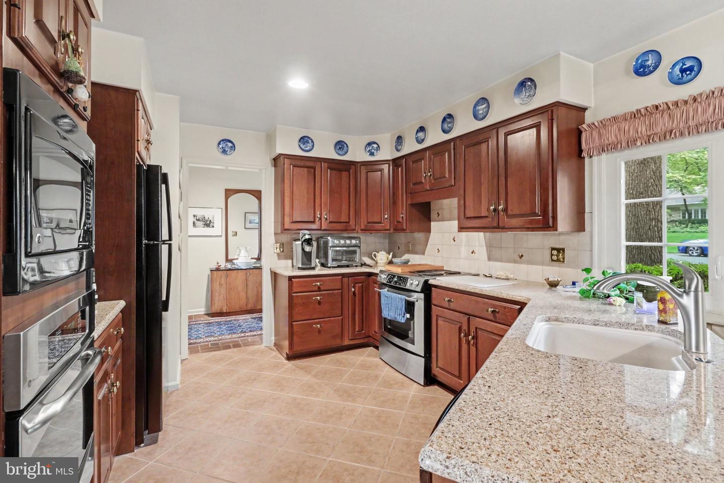 5021 Woodbox Ln Property Photo 12