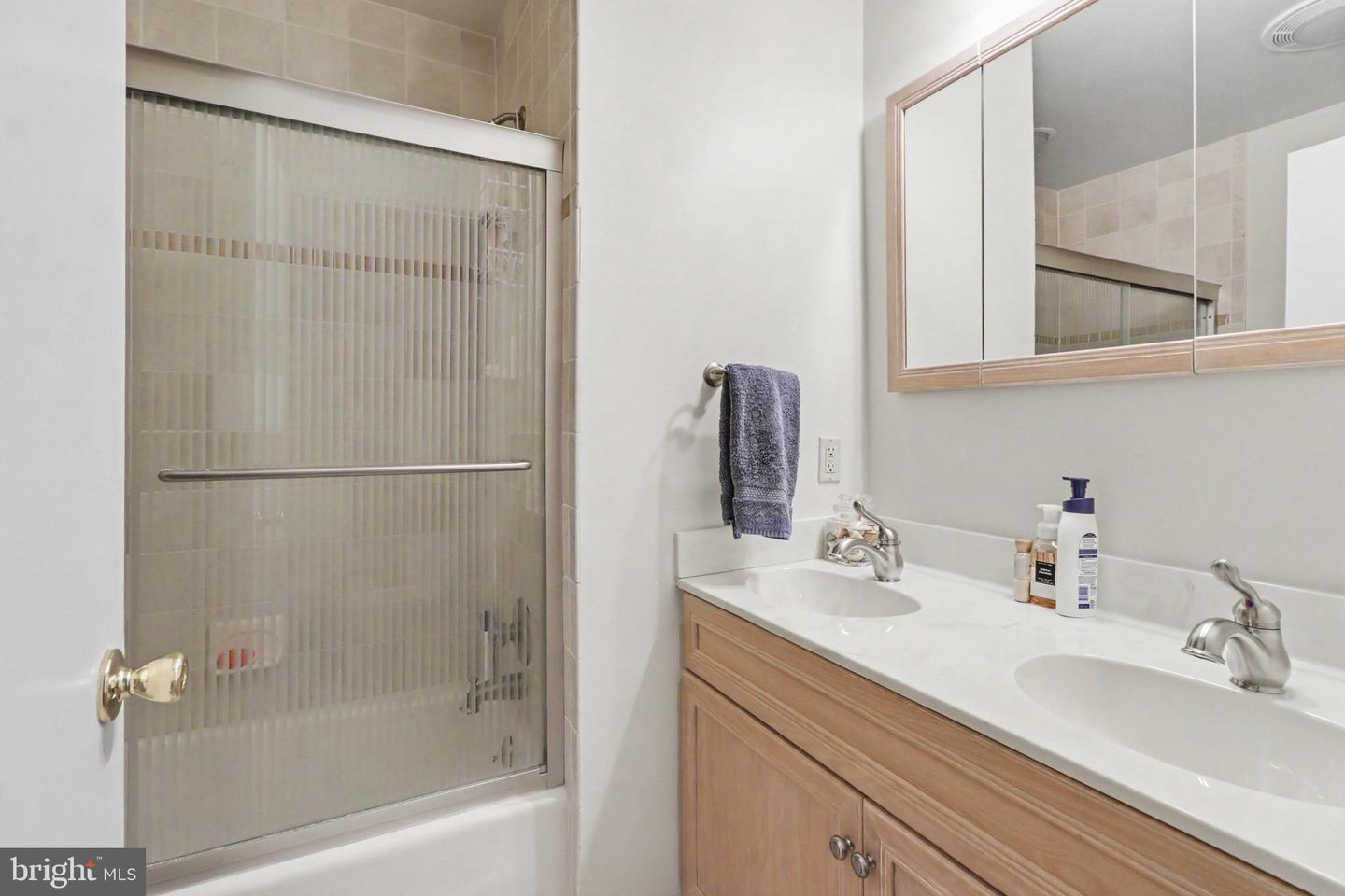 5021 Woodbox Ln Property Photo 32