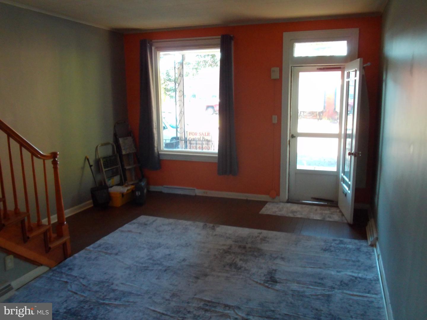 333 E Louther St Property Photo 6