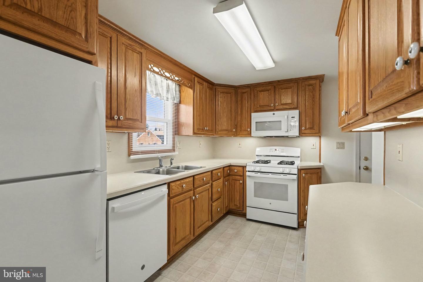 121 E Factory St Property Photo 11