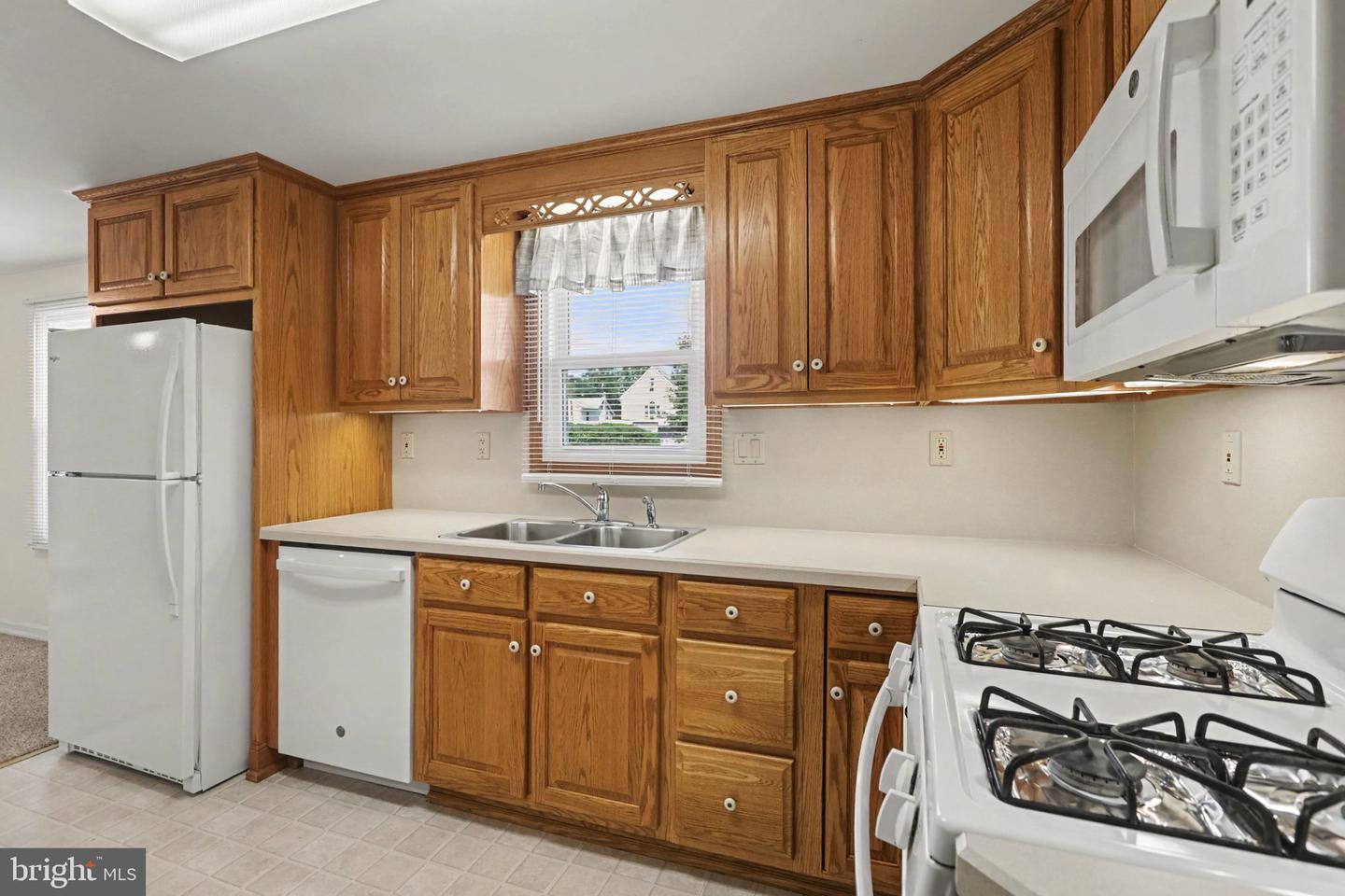121 E Factory St Property Photo 15
