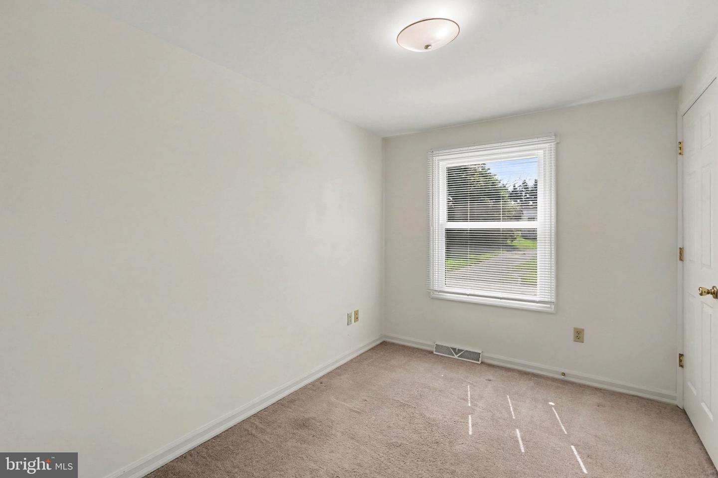 121 E Factory St Property Photo 20