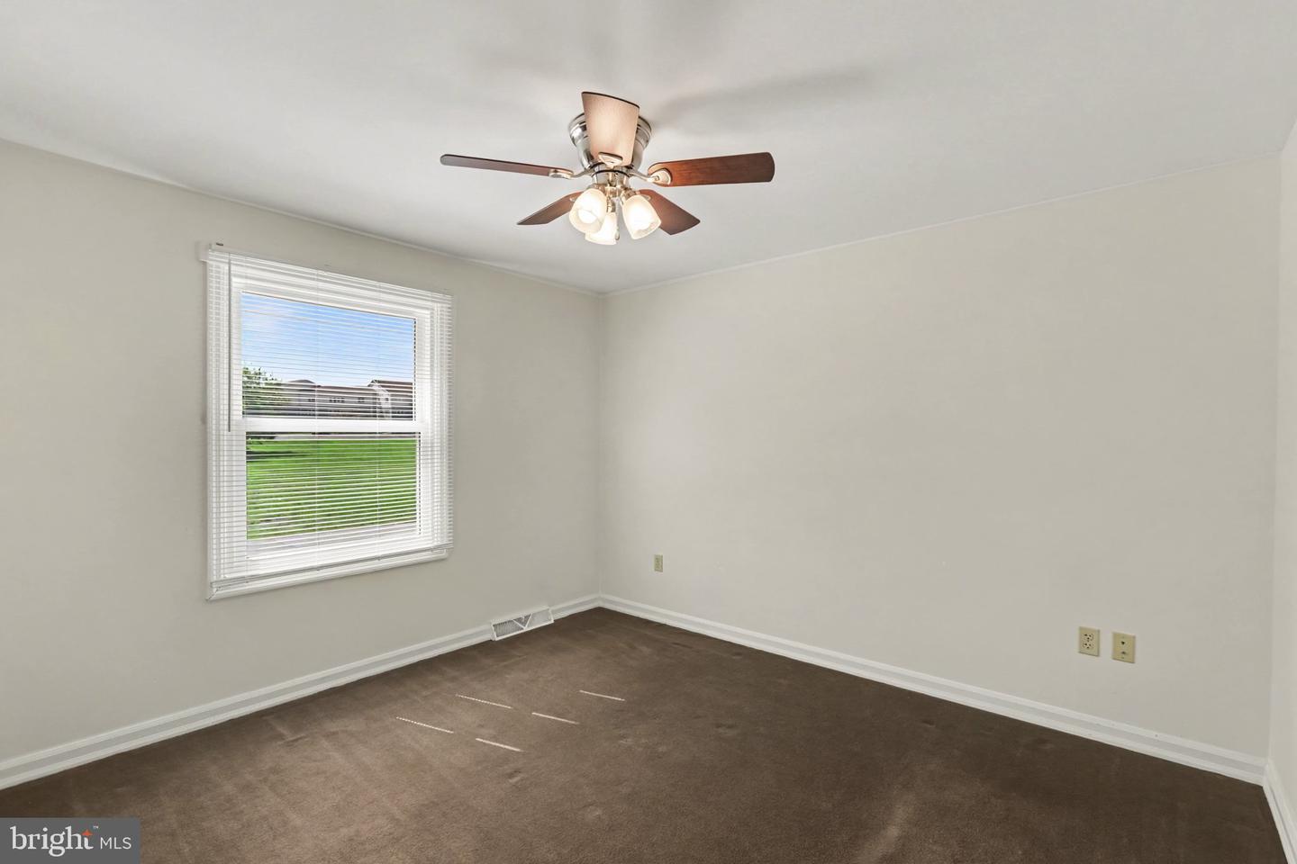 121 E Factory St Property Photo 22