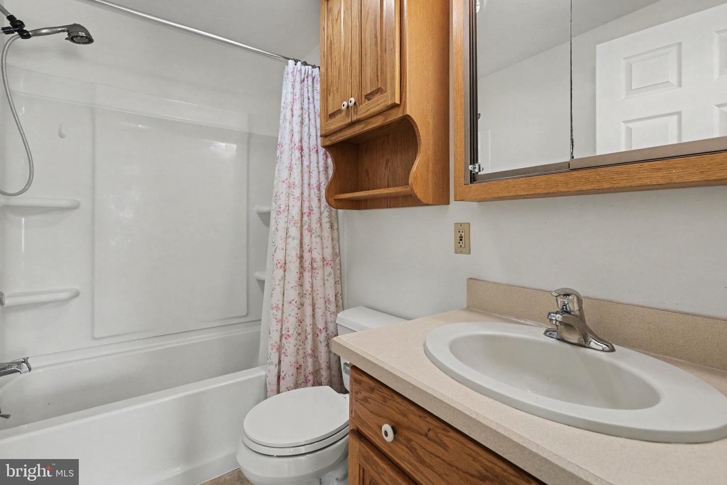 121 E Factory St Property Photo 24