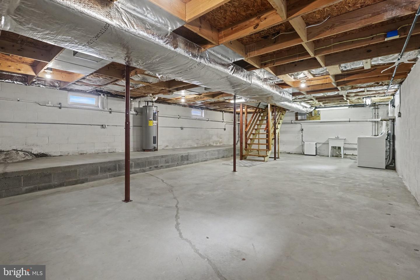 121 E Factory St Property Photo 28