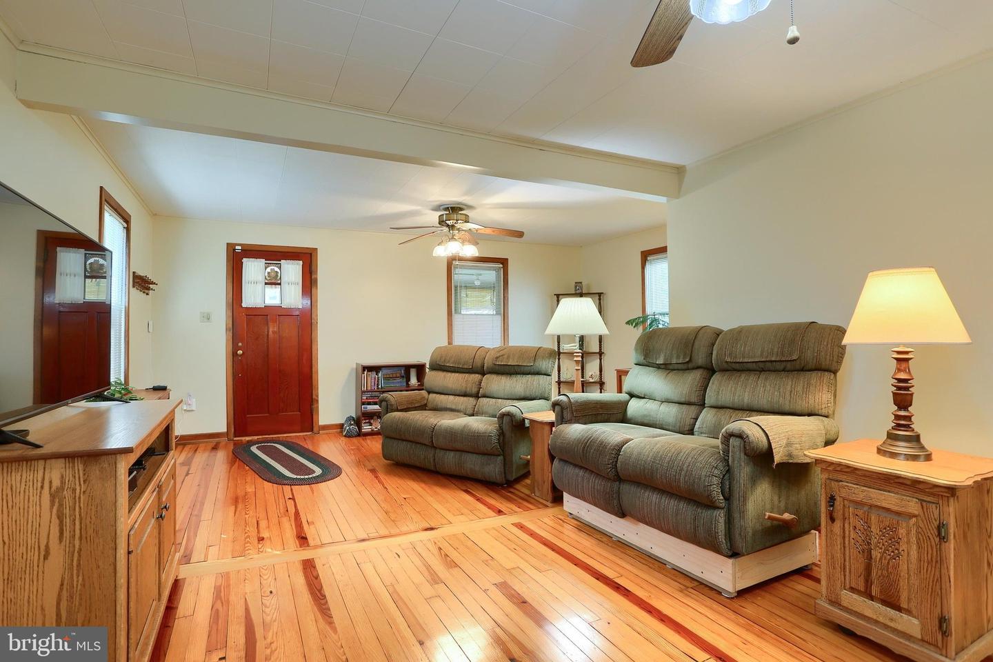 5 W Beale Ave Property Photo 6