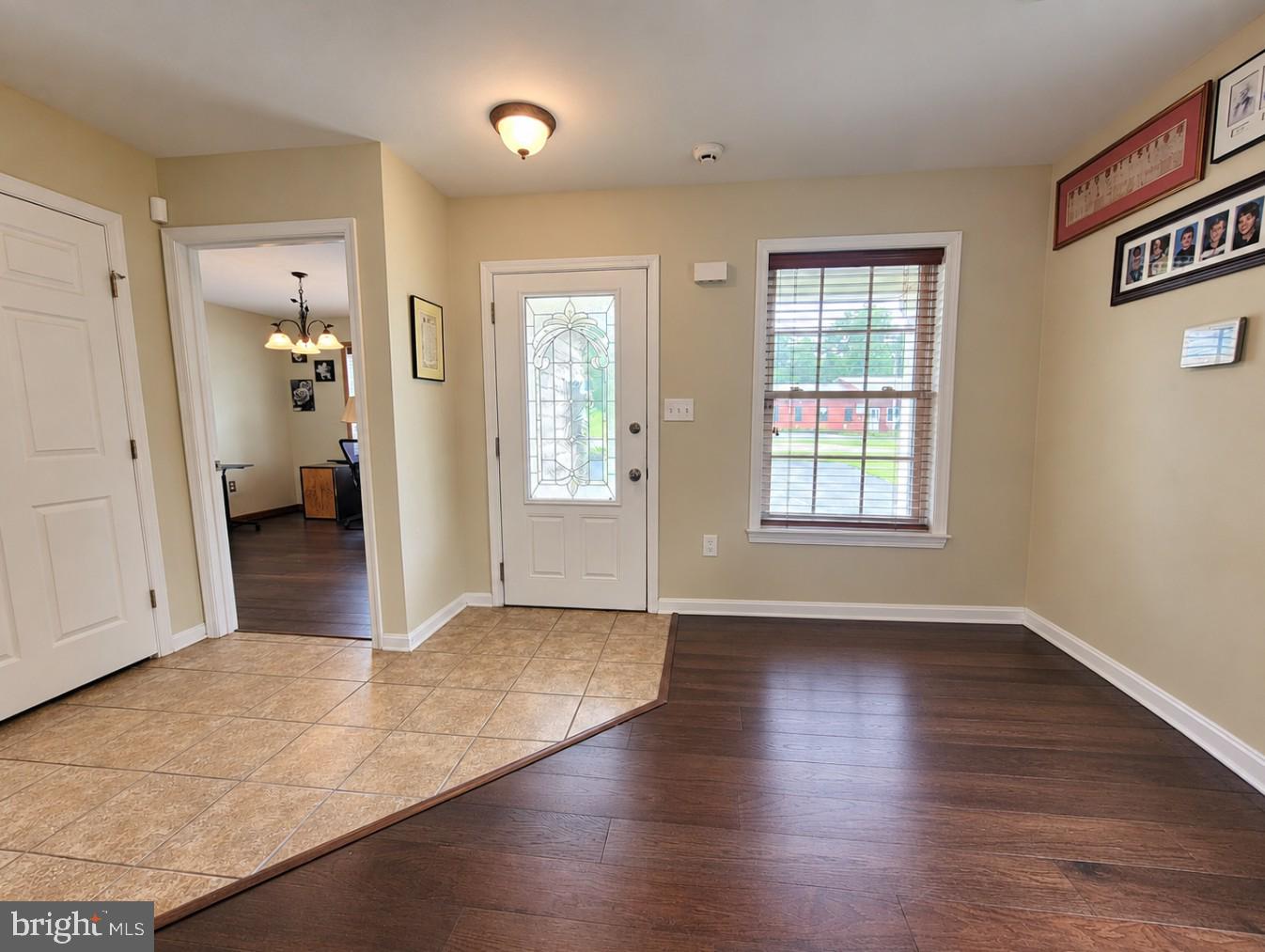 1049 Newville Rd Property Photo 5