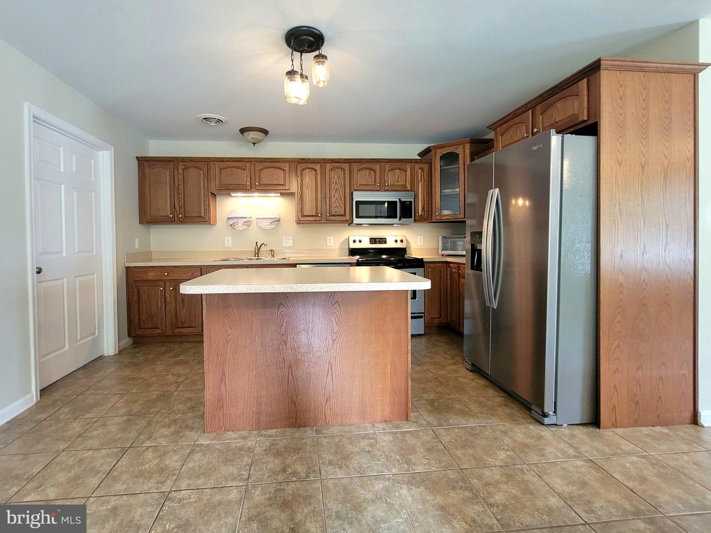 1049 Newville Rd Property Photo 14