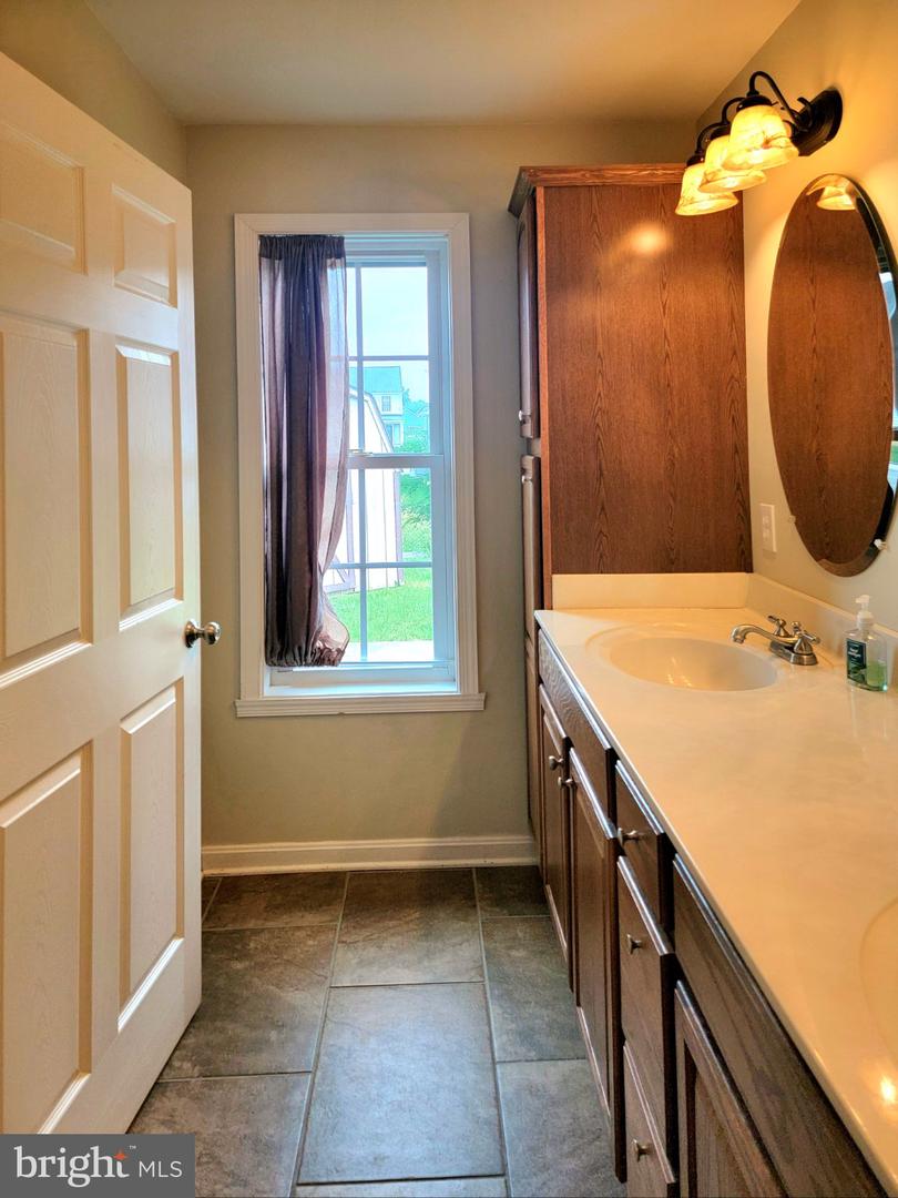 1049 Newville Rd Property Photo 30