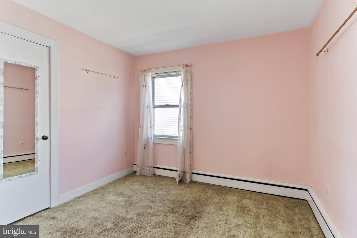 325 Franklin St Property Photo 19